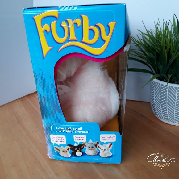 Hastro Furby Pink and White 2005 Rare - Picture 4 of 7